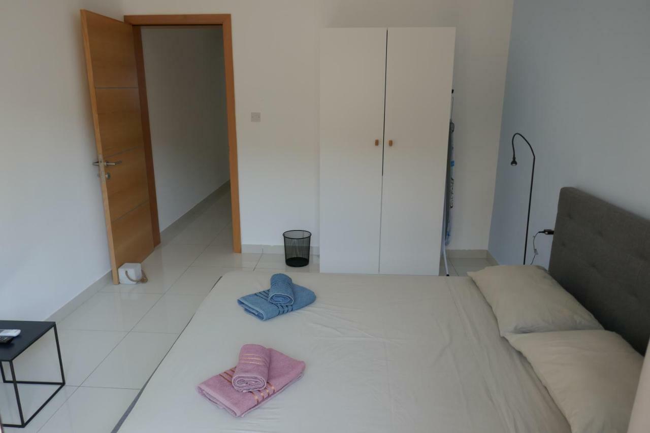 Calypso Court Apartman Mellieħa Kültér fotó