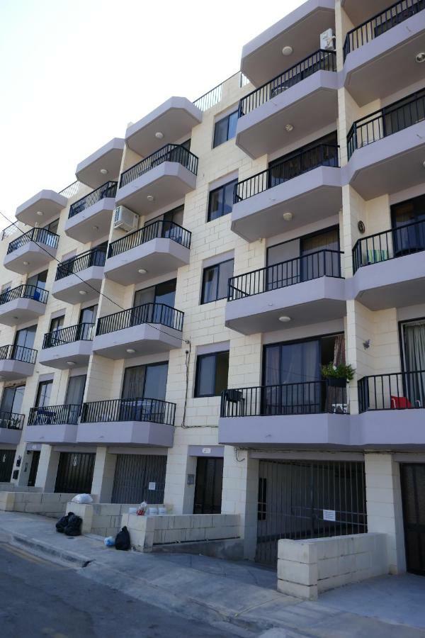 Calypso Court Apartman Mellieħa Kültér fotó